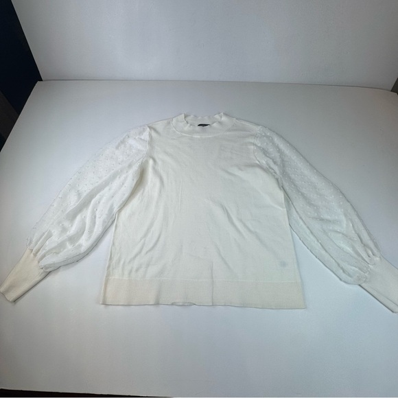 Vince Camuto Women's Clip Dot Sleeve Pullover Fashion Sweater - Picture 3 of 16